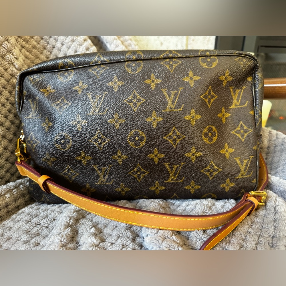 Louis Vuitton trousse 28 crossbody